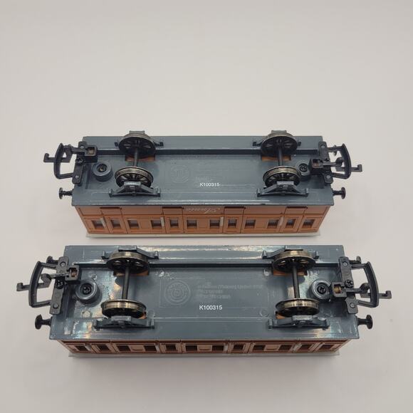 2002 Limited Bachmann Thomas the Tank Engine with Annie and Clarabel - Picture 9 of 10